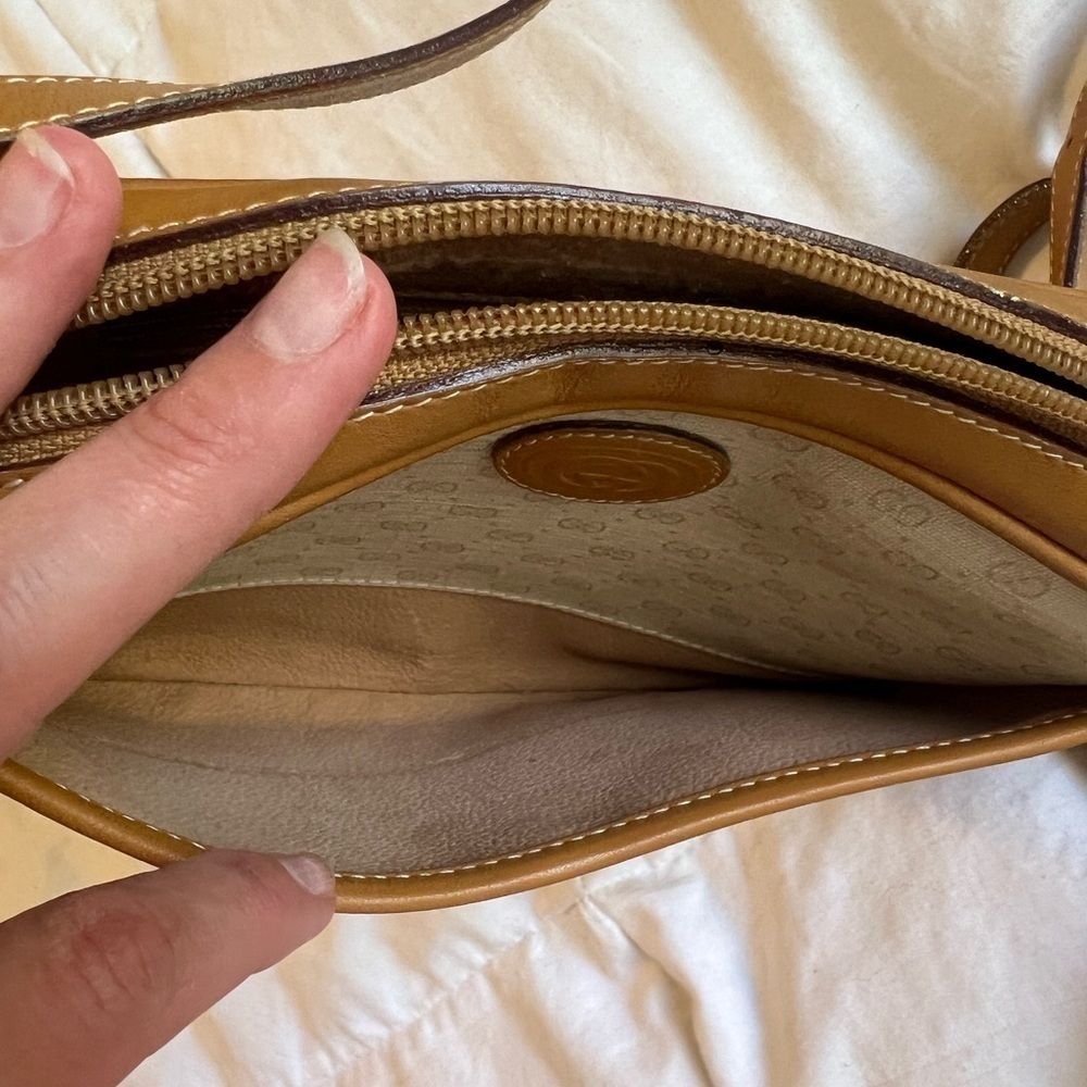 Authenticated Vintage Gucci GG Coated Canvas Leather Crossbody 007•59•0095 - Picture 8 of 16